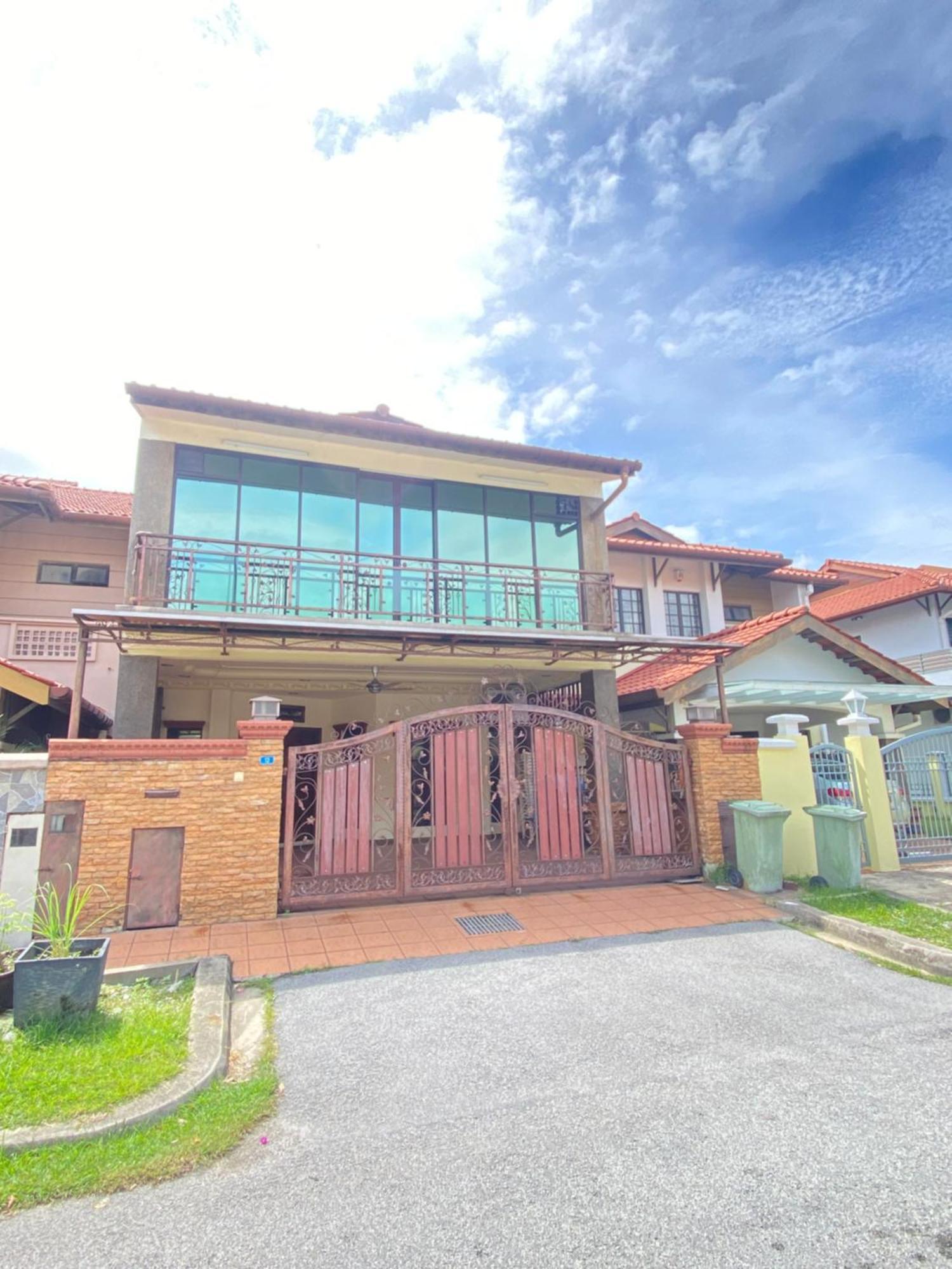 Nenda Homestay Kampong Baharu Cheras Batu Sa-Belas Exterior photo